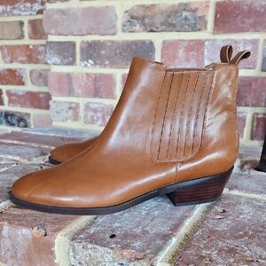 NWOB Lauren Ralph Lauten ERICKA booties Size 9.5